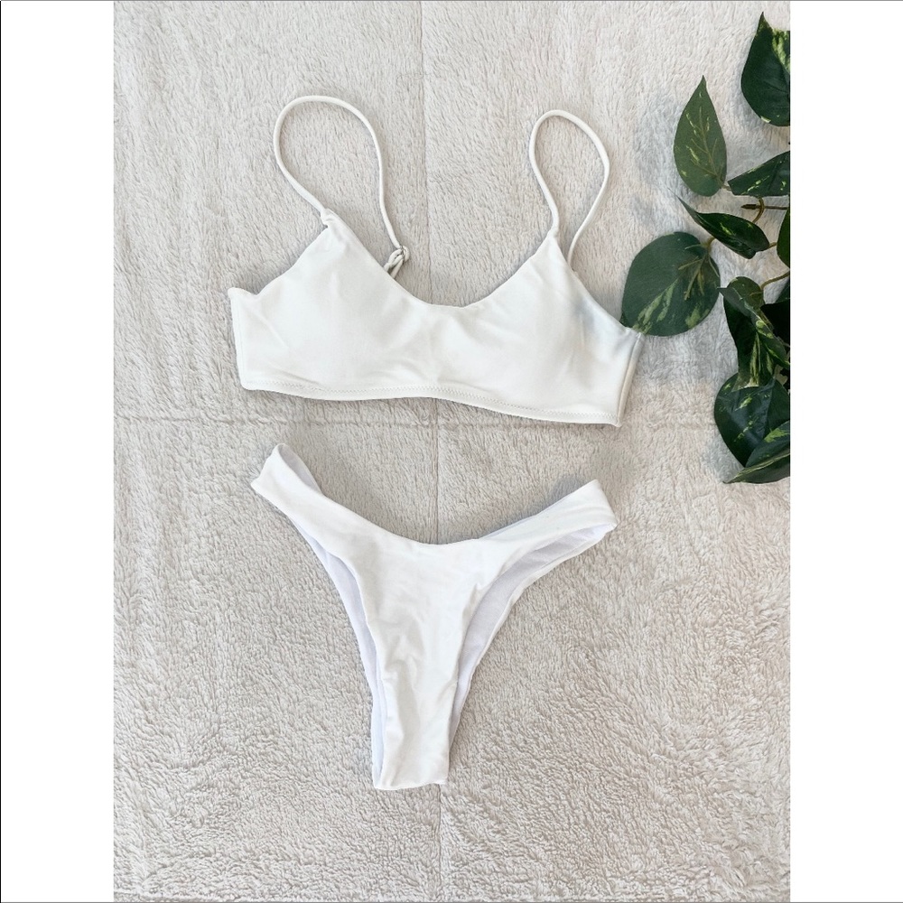 White bikini set tanga bottom 🐚🌊